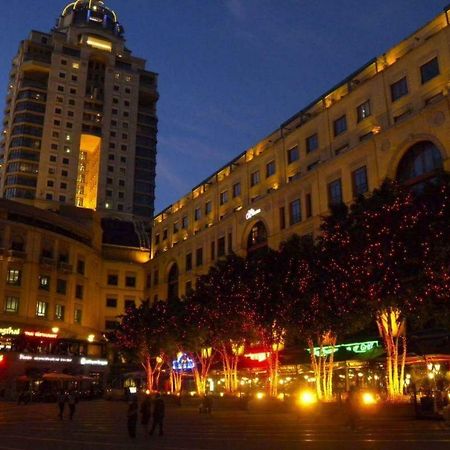 Апартаменты 801 Michelangelo Towers Йоханнесбург Экстерьер фото
