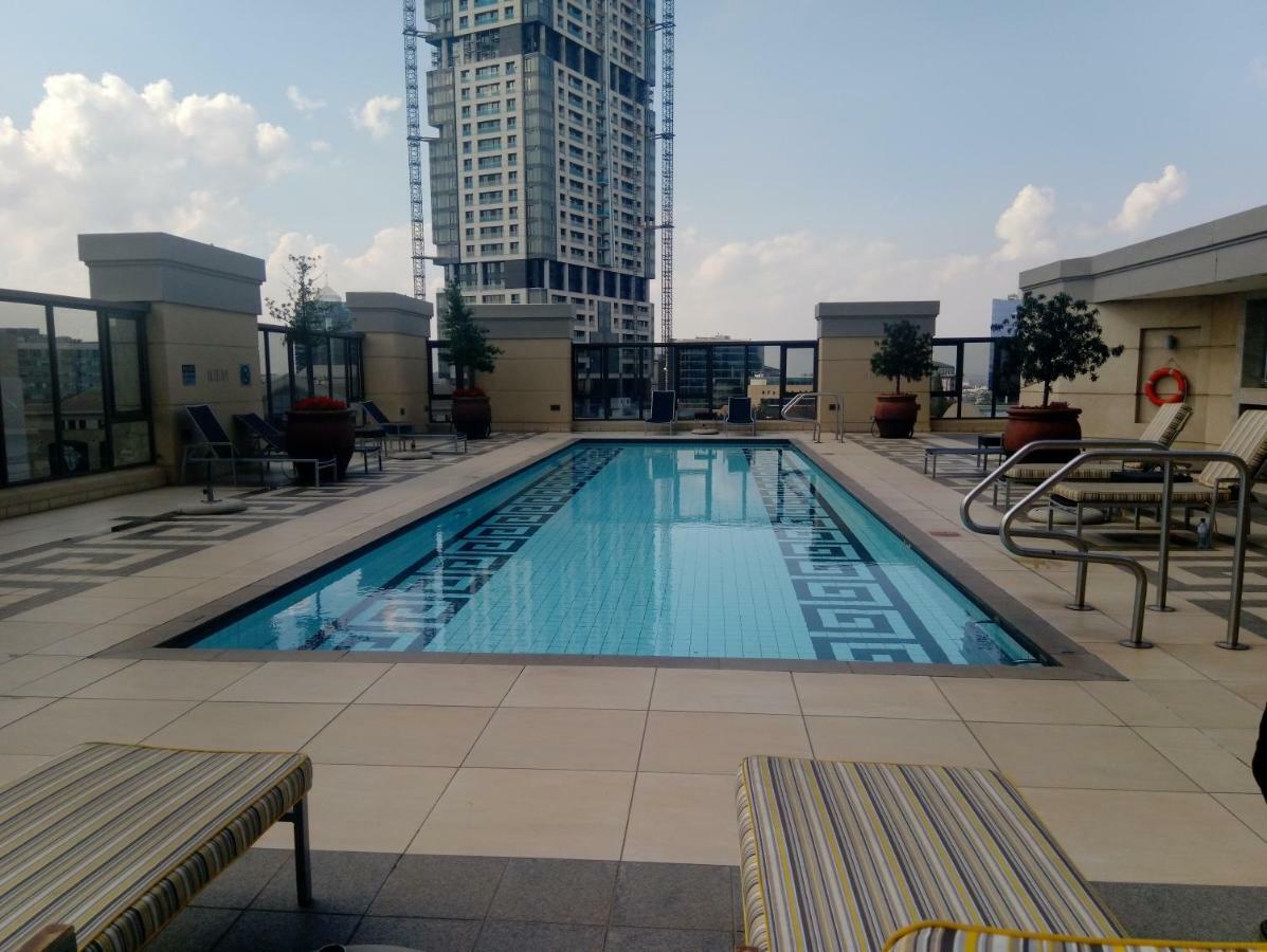 Апартаменты 801 Michelangelo Towers Йоханнесбург Экстерьер фото